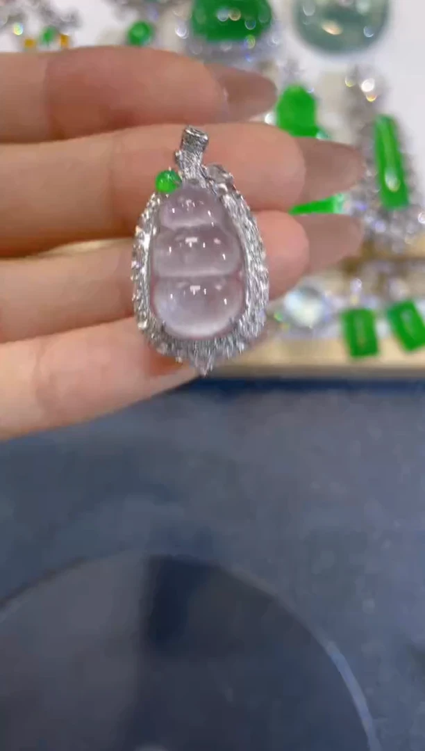 吊坠(不含链)18K金镶嵌翡翠团购10