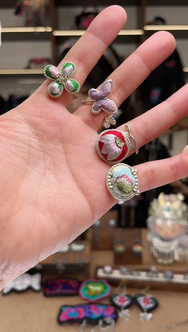 织绣1687黔东南苗族刺绣