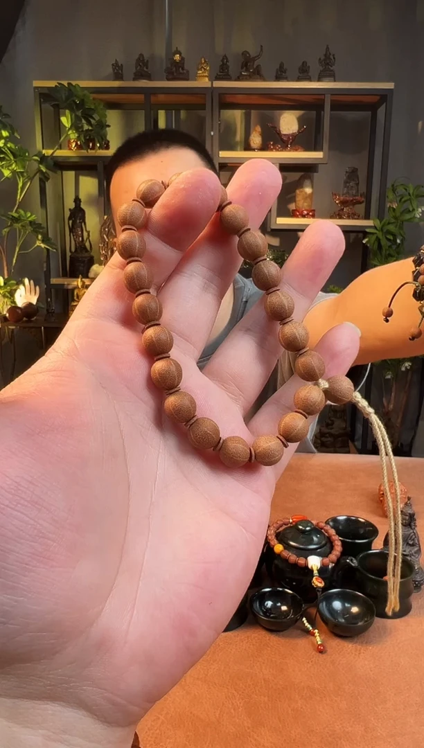 手串五线菩提红*裤10+金六线
