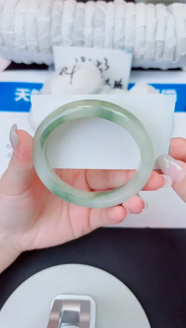 未镶嵌手镯石英质玉57/64