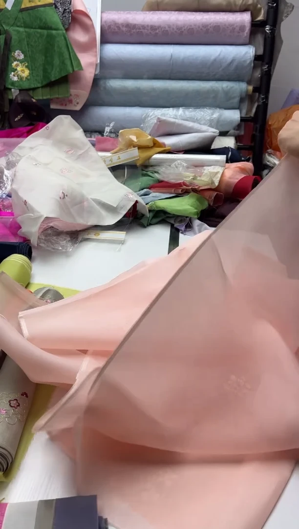 55宽真丝提花绢粉色