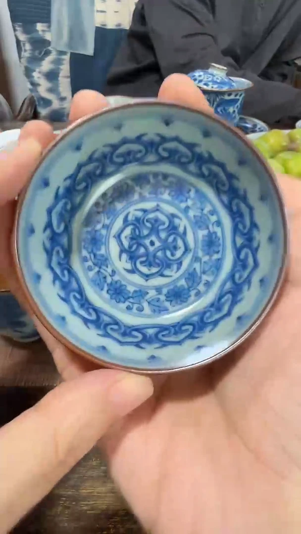/528汝釉青花宝相卧足杯