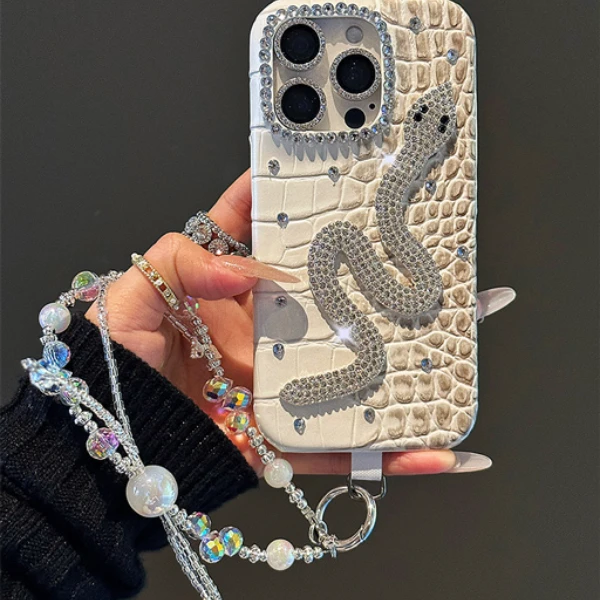 新年款水钻蛇皮质适用苹果16pro max手机壳iphone15/14/13/12女款