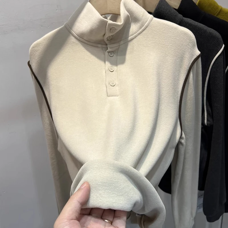 德绒纽扣气质半高领显瘦打底衫女2025秋冬时尚百搭休闲保暖上衣