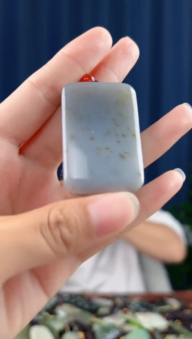 未镶嵌和田玉挂件拍一发一，多样性发货