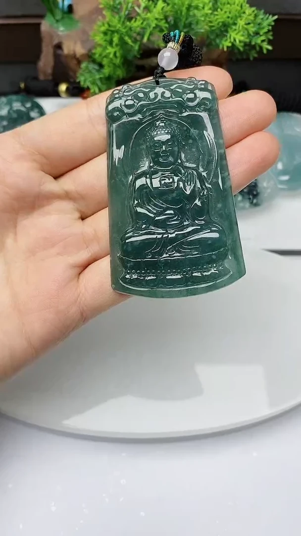 【闪购商品】翡翠颈饰未镶嵌