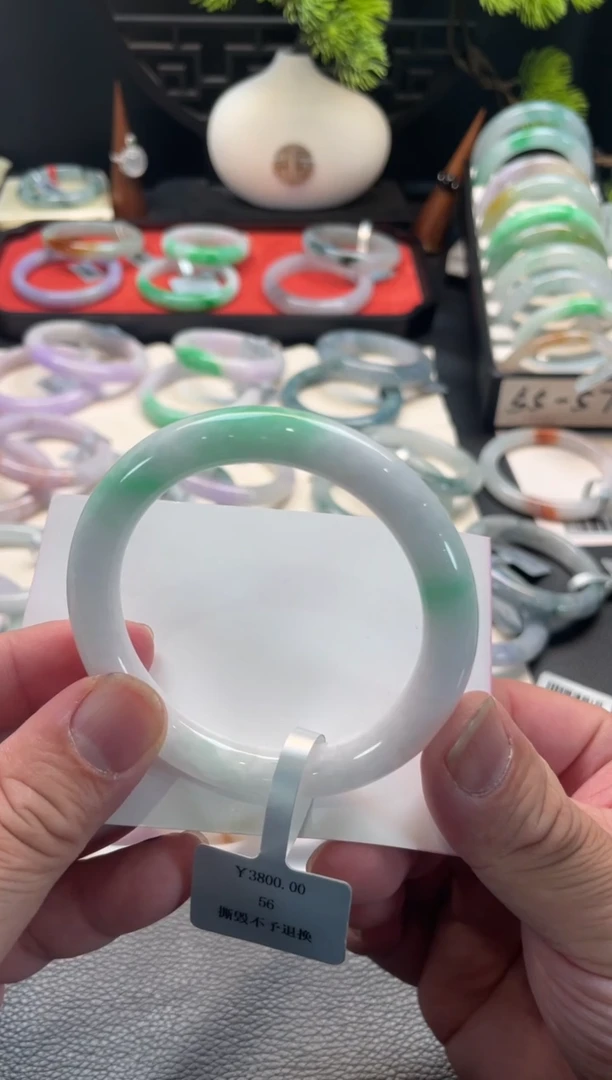 未镶嵌手镯翡翠81号链接 56圆条 有纹