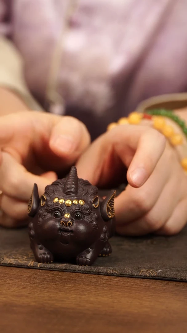 茶壶紫砂吞金兽貔貅 描金 紫泥