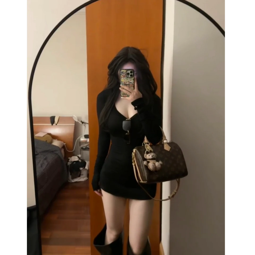 2025早秋新款纯欲性感高级感黑色修身显瘦打底上衣女