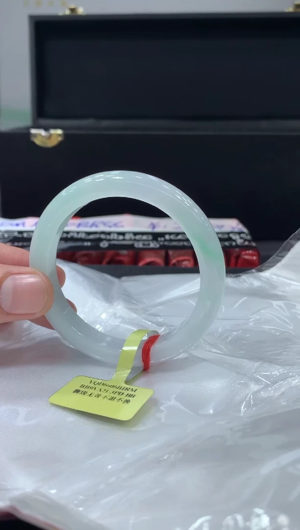 未镶嵌手镯翡翠翡翠手镯