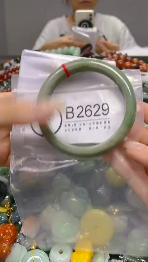 颈饰未镶嵌翡翠59/B/翡翠A货，一件也是批发价