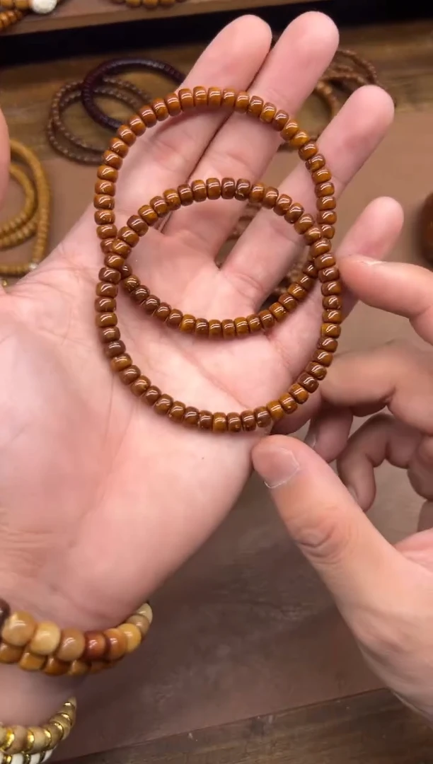 手串紫金鼠A735 4*6鼠尖纯肉