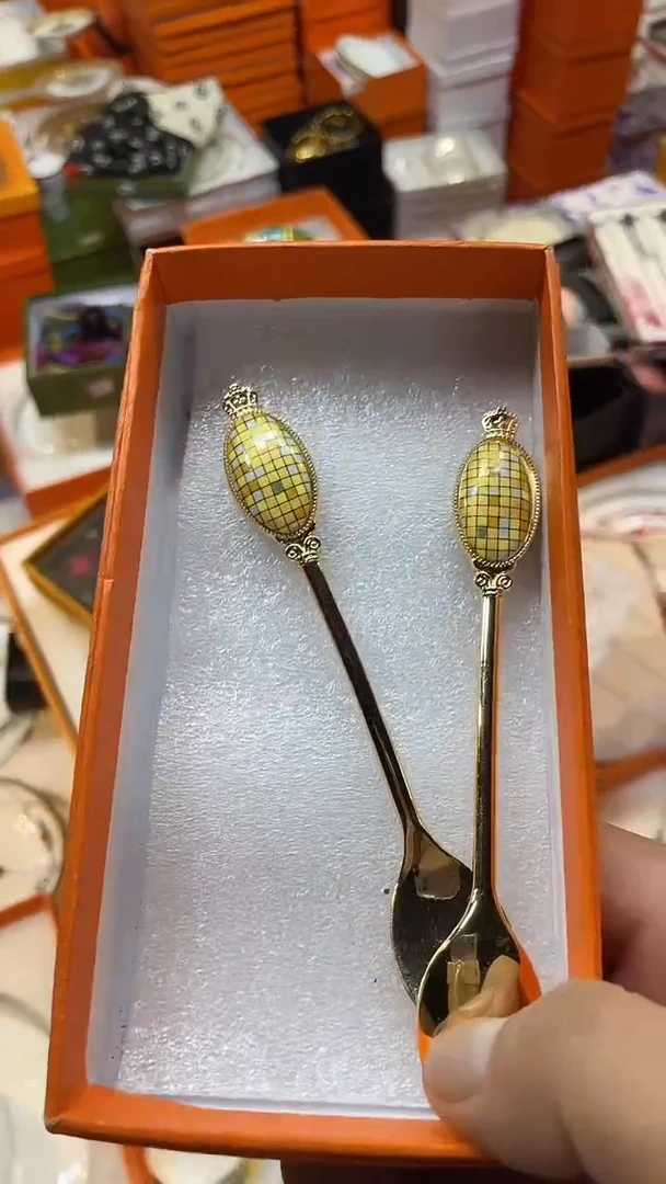 杯鸿辉家品牌瓷器，京东包邮！