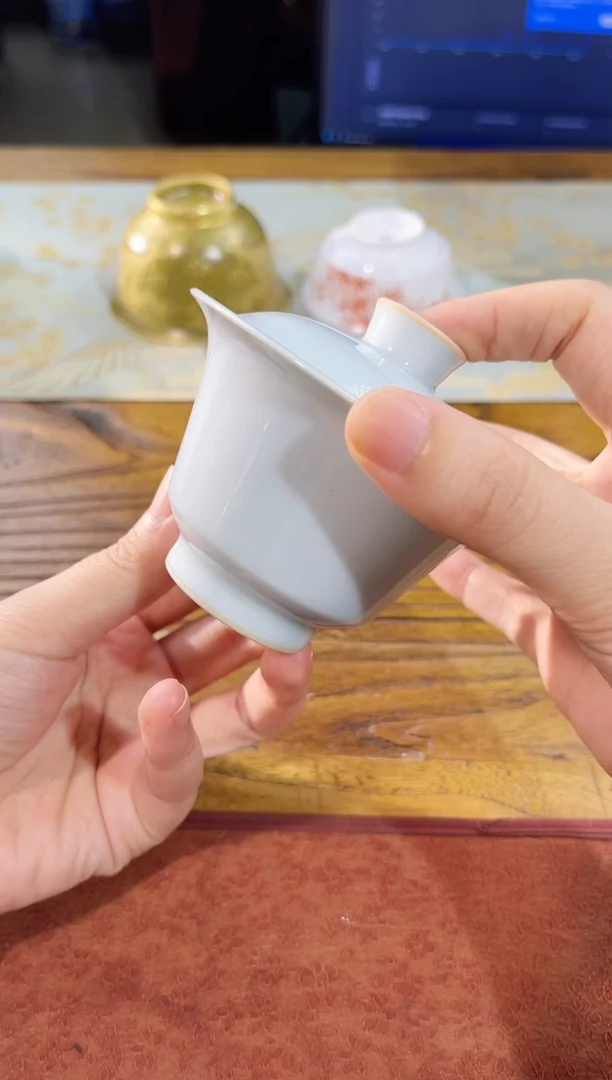 白胎撇口马蹄盖碗盖碗