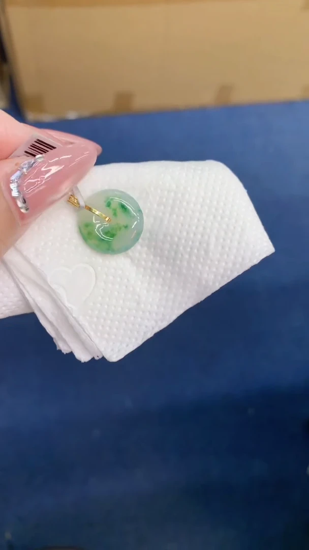 翡翠18K金镶嵌吊坠(不含链)1