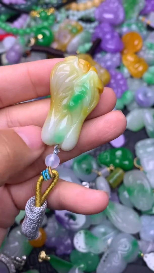 颈饰未镶嵌翡翠缅甸翡翠吊坠