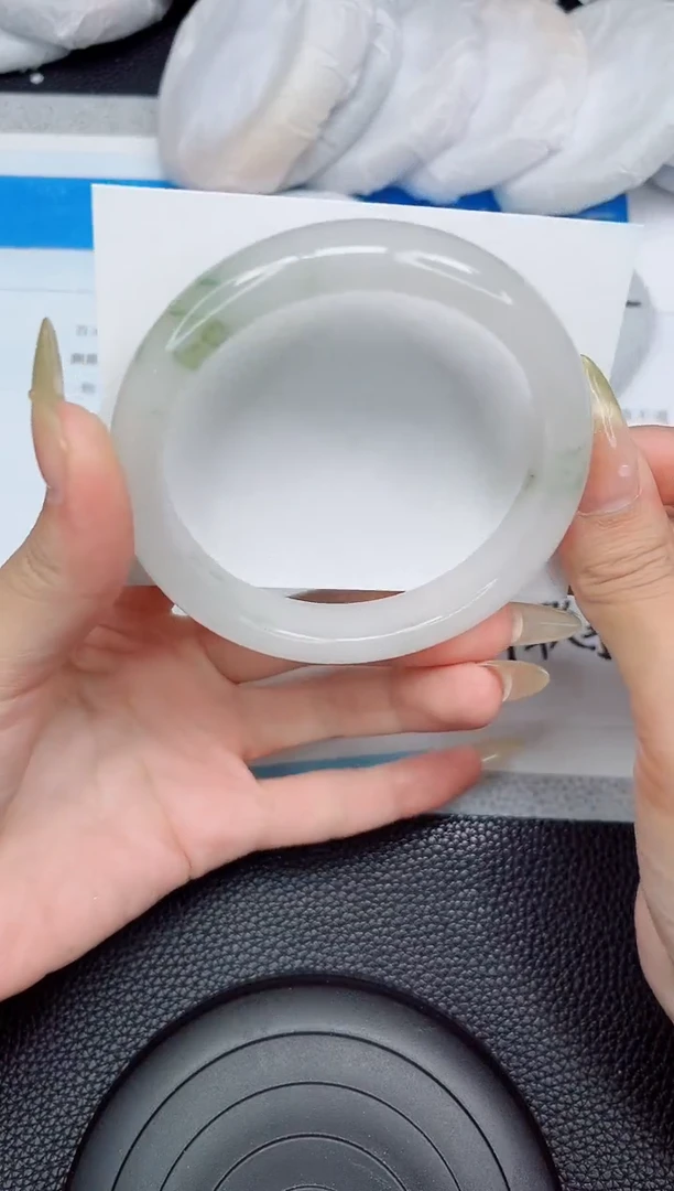 石英质玉手镯未镶嵌210-63.64