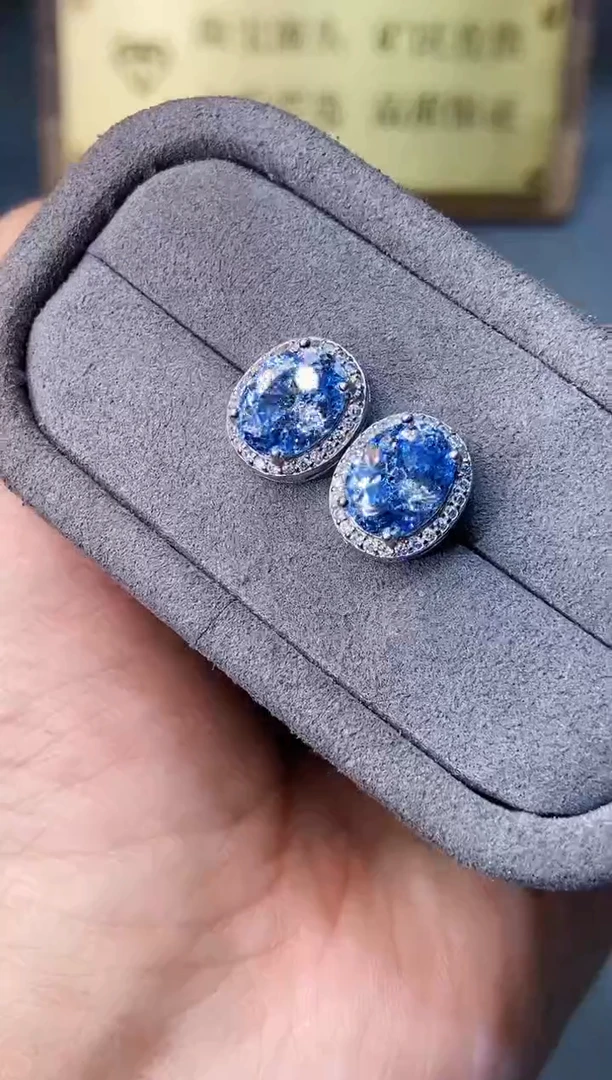 银S925镶嵌耳坠海蓝宝石.........