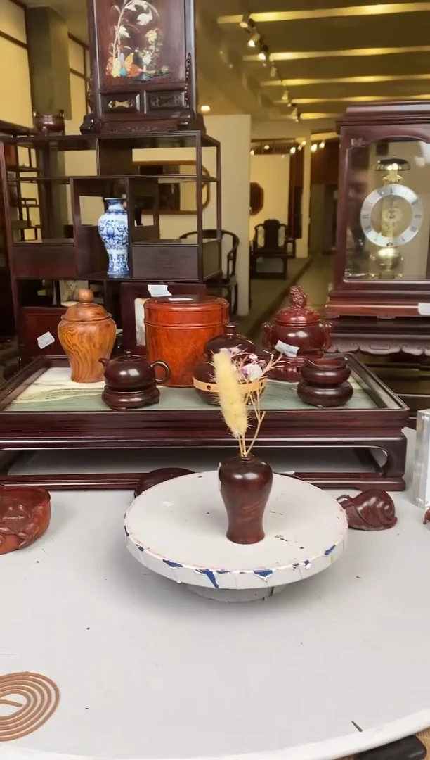 【闪购商品】紫檀木类端景台小花瓶