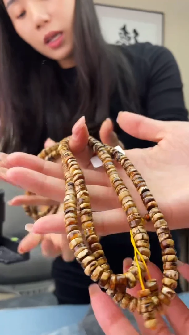 琥珀未镶嵌珠宝奇石T07+干白假一罚十，多样性发一件