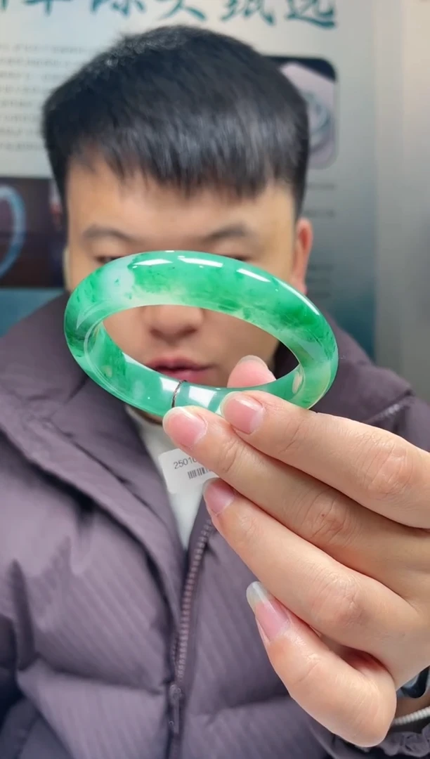 【闪购商品】石英质玉手镯未镶嵌非洲翠手镯多样性发货