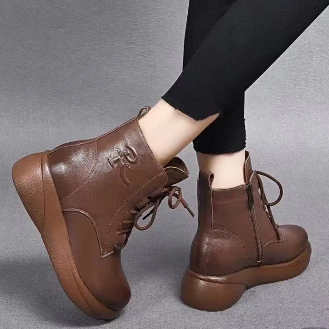 2024冬季新款软皮马丁靴女时尚百搭复古短靴软底防滑加绒雪地靴女