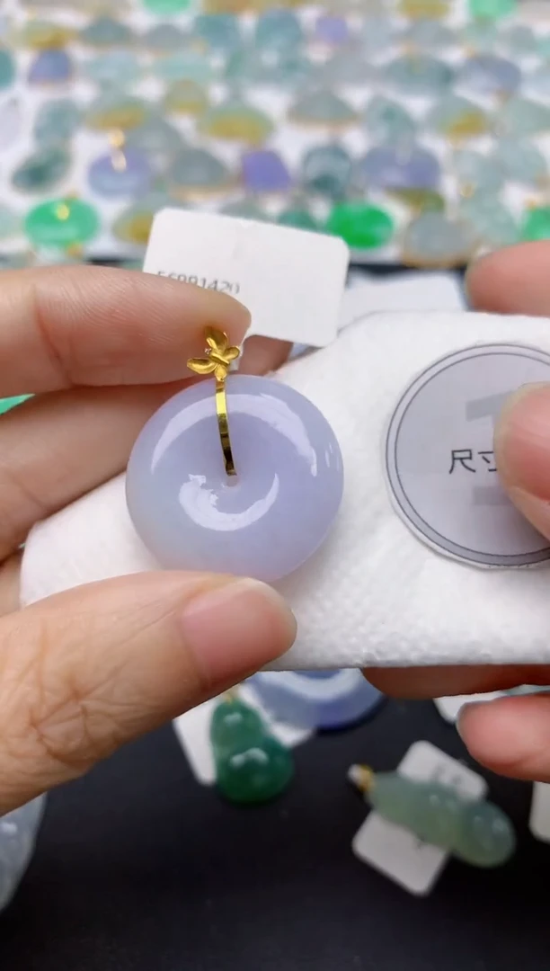 翡翠18K金镶嵌颈饰天然缅甸A货翡翠