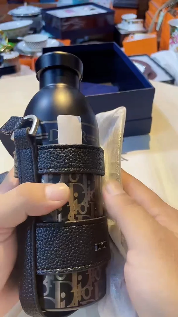 杯鸿辉家品牌瓷器，京东包邮！