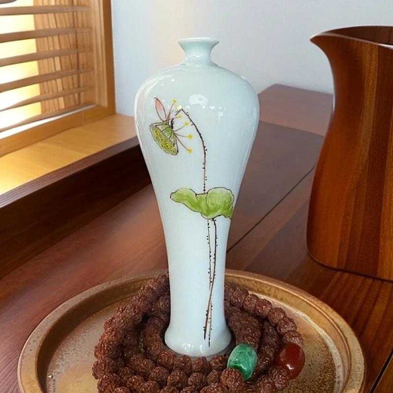 景德镇手工手绘荷花美人瓶16公分