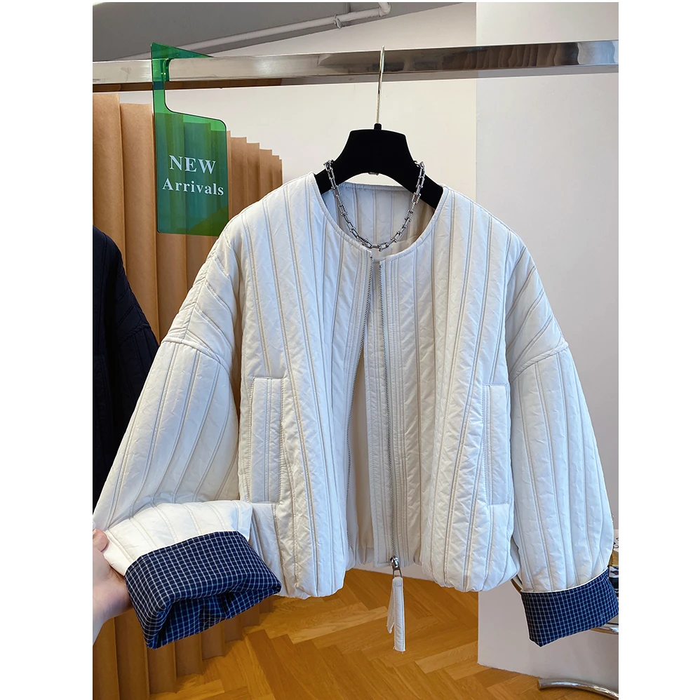 高级圆领小香风轻薄短款棉衣女2025冬季宽松休闲棉服夹棉绗棉外套