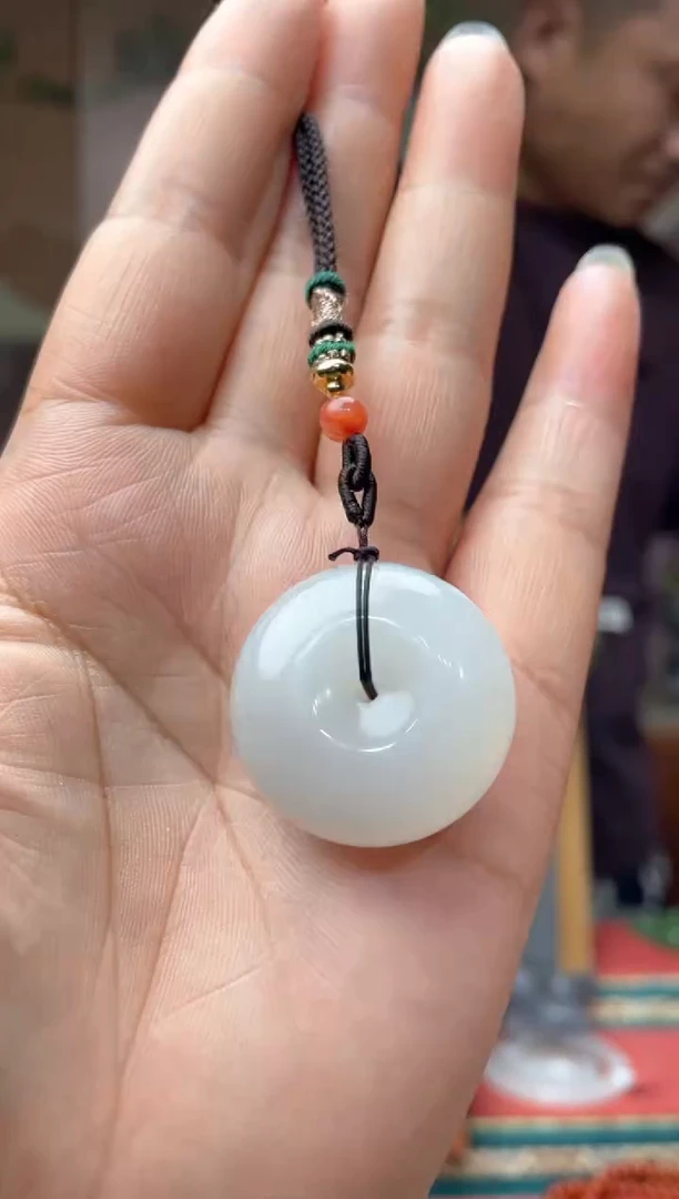 和田玉未镶嵌颈饰拍一发一