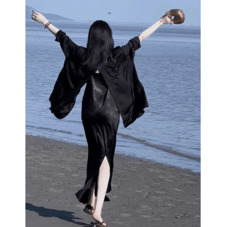 2025早秋时髦主场缎面设计感长袖西装高级感印花洋气连衣裙清凉