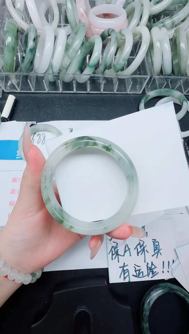 未镶嵌手镯石英质玉689/55