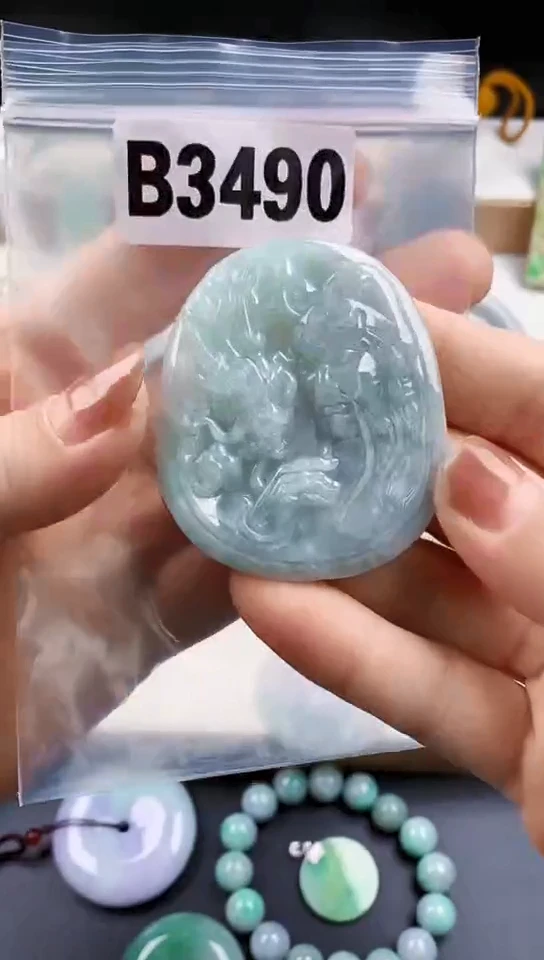 颈饰未镶嵌翡翠天然翡翠吊坠挂件