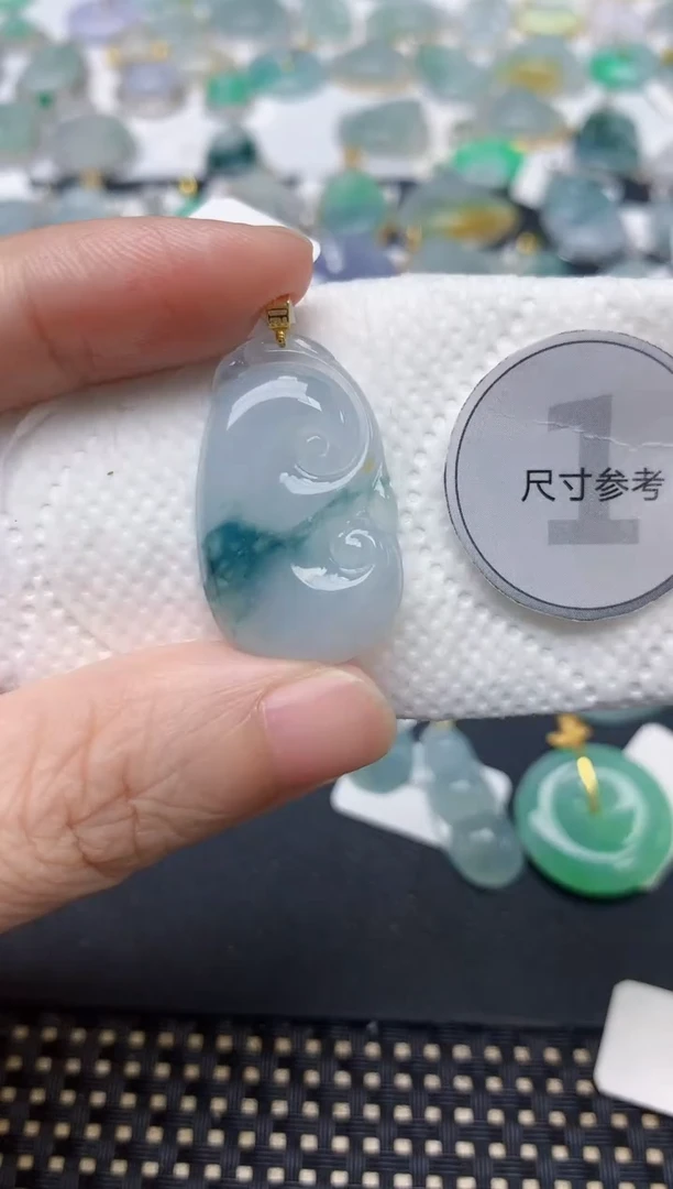 颈饰18K金镶嵌翡翠天然缅甸A货翡翠