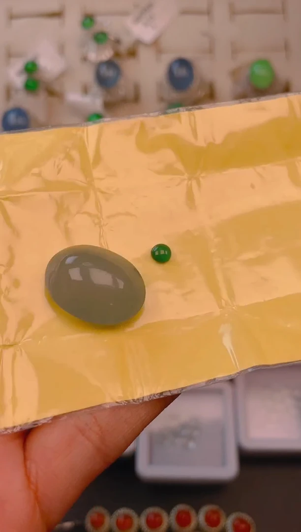 未镶嵌定制翡翠天然翡翠蛋面57