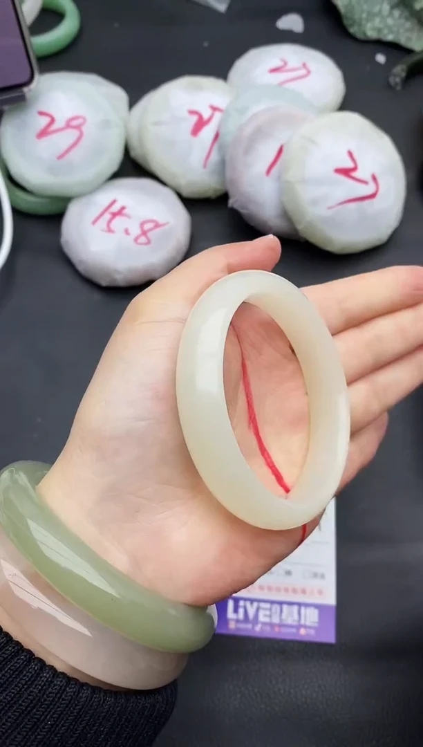 未镶嵌手镯石英质玉247+57/58