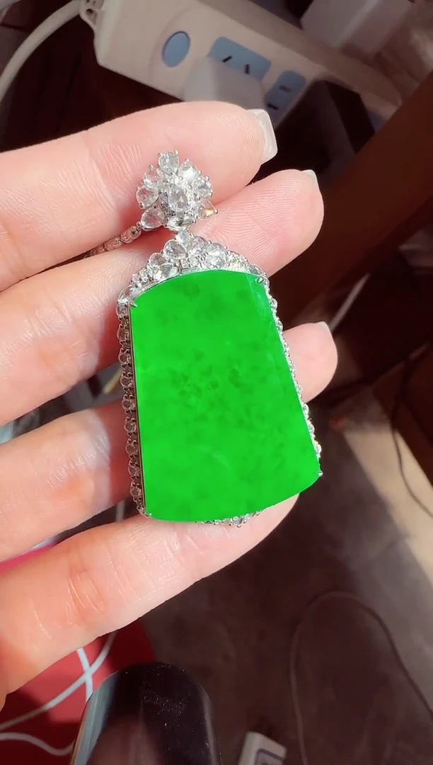 翡翠18K金镶嵌吊坠(不含链)无事牌