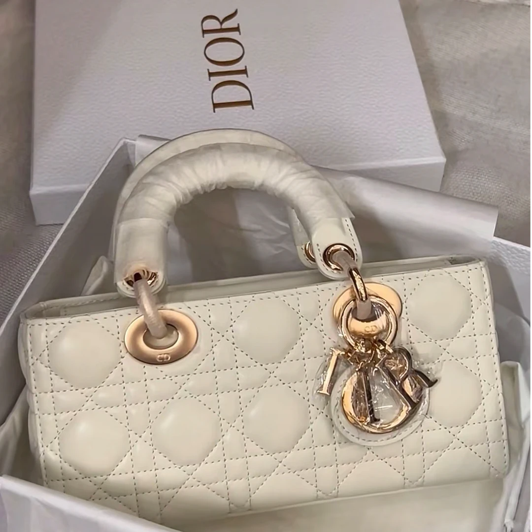 99新 DIOR/迪奥 壹所奢品/Dior横版戴妃 小号 羊皮 白金XZ 代卖