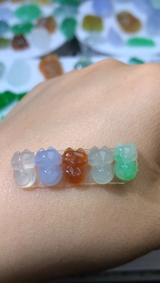 未镶嵌定制翡翠毛货
