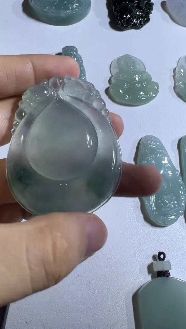 未镶嵌定制翡翠福贝