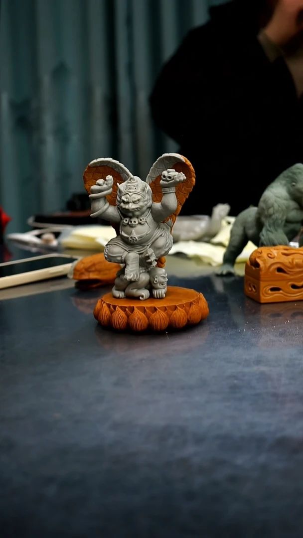 【闪购商品】天然原石手工雕刻