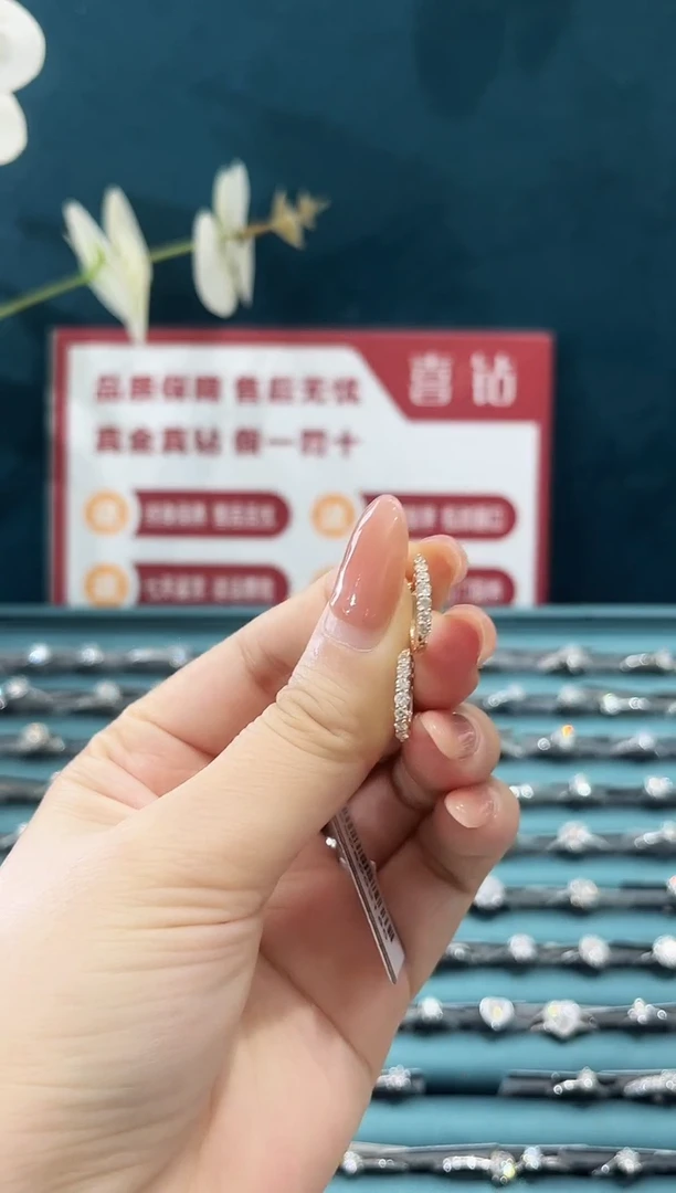 18K金镶嵌戒托钻石44分一对/k玫