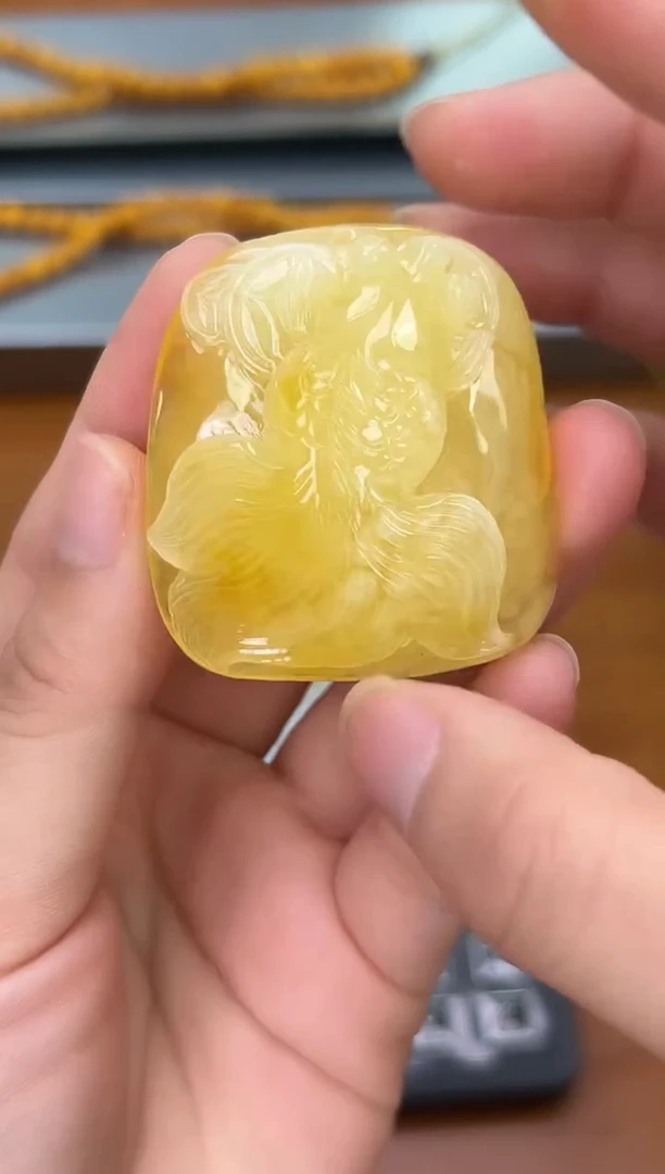 未镶嵌蜜蜡裸石蜜蜡吊坠