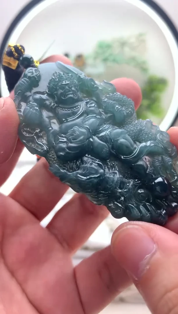颈饰未镶嵌翡翠不动明王
