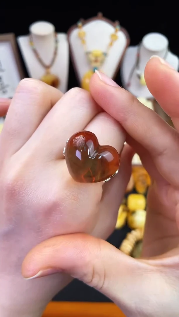 琥珀未镶嵌珠宝奇石柒月