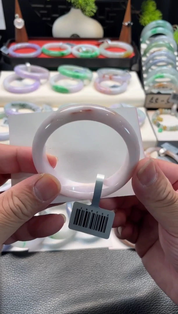 未镶嵌手镯翡翠68号链接 有纹裂 53正圈