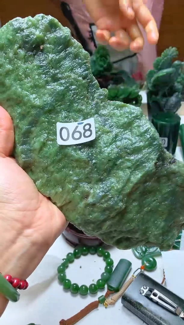 未镶嵌和田玉摆件1