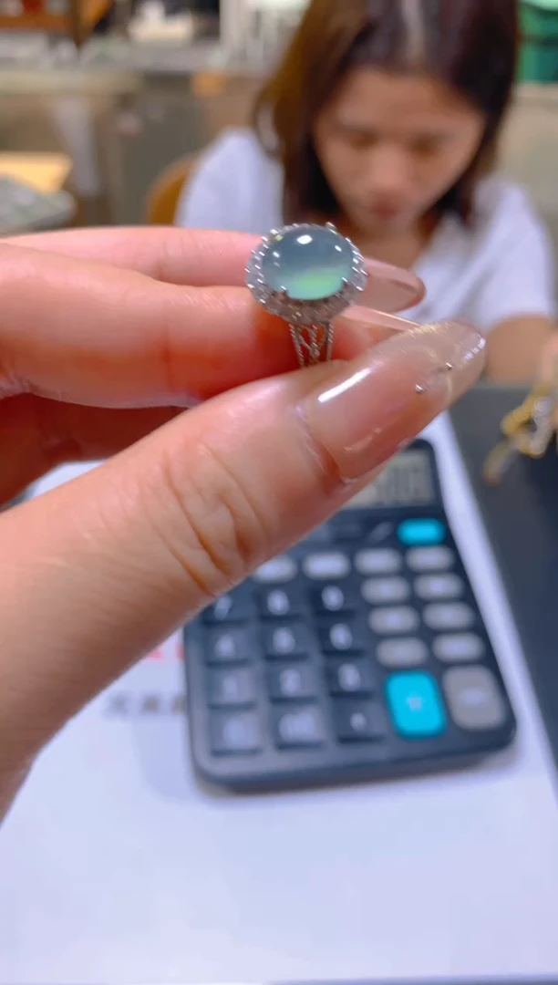 未镶嵌戒指翡翠多样性发一