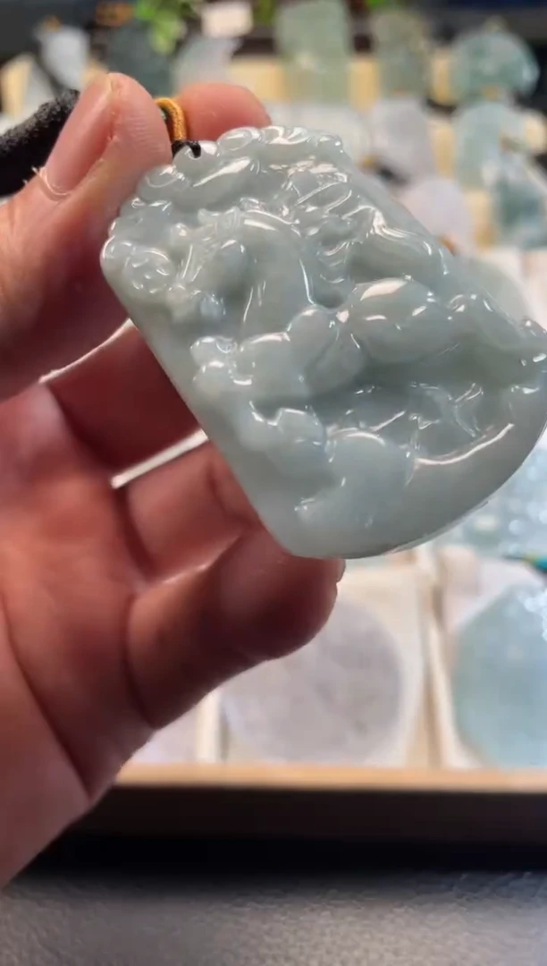 颈饰未镶嵌翡翠12/01/059